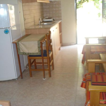 Maria Apartments Lourdata  Luaran gambar